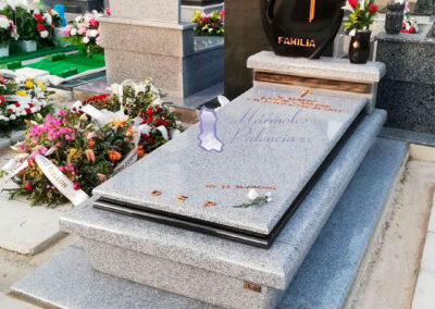 Panteón de 2 alturas (Palencia)