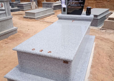 Panteón de 2 alturas (Palencia)