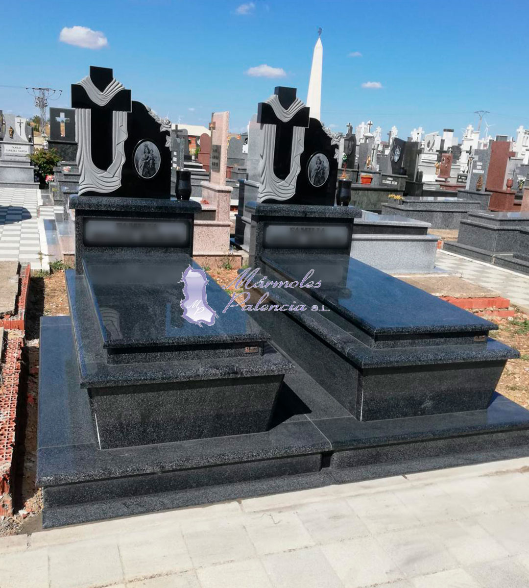 Panteones granito negro chavo especial con negro intenso, tallas incluidas y grabaciones a láser, cementerio de Paredes de Nava