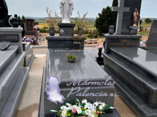 Panteón Granito negro ochavo especial macizo Roa de Duero