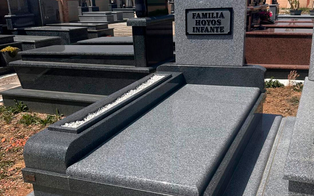 Panteón granito Negro Ochavo especial y Gris Quintaba Paredes de Nava